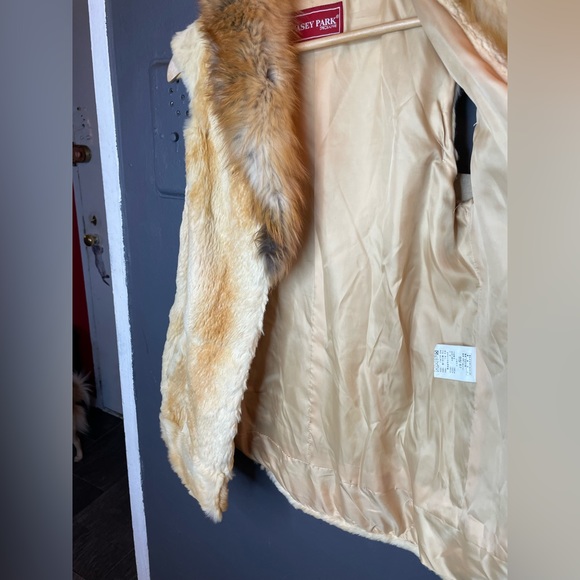 Casey Park (Real Fur) Vest - Picture 8 of 8